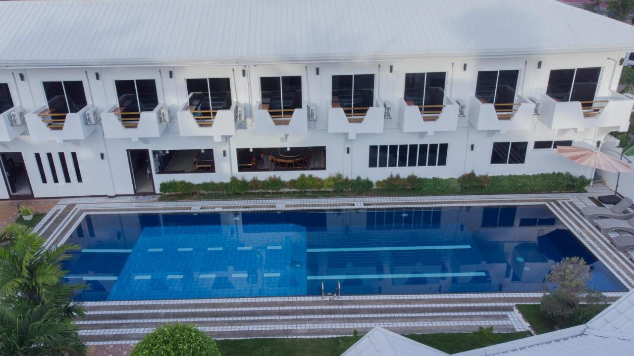 Adela Resort Panglao Exterior foto