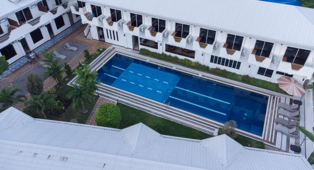 Adela Resort Panglao Exterior foto