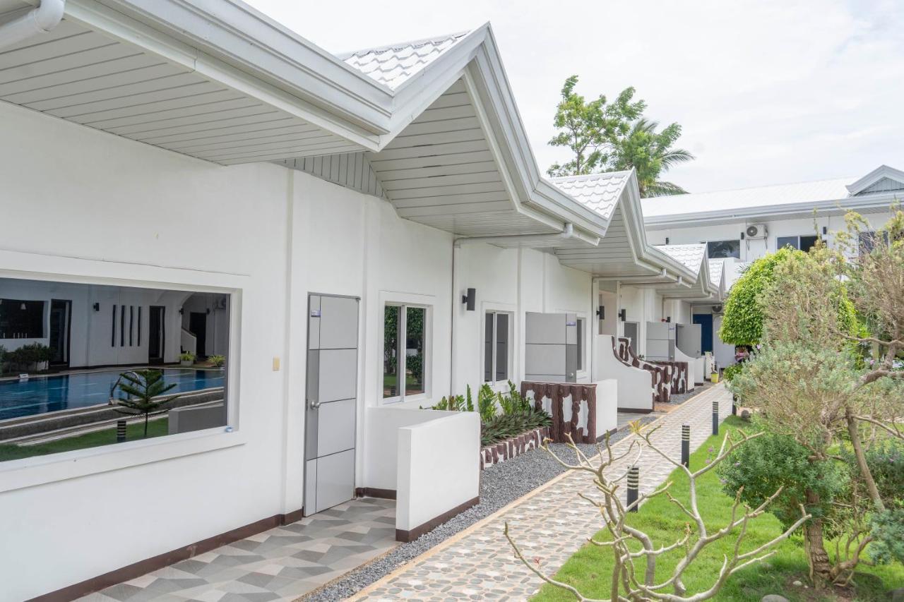 Adela Resort Panglao Exterior foto